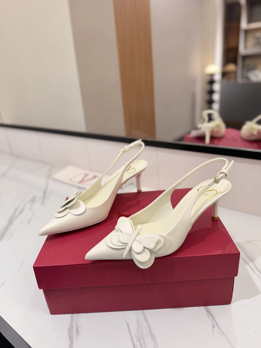 COCO-- V1859ti9o 4W2S0II8XKE098 Heel height：6.5CM item:E-X138C3011